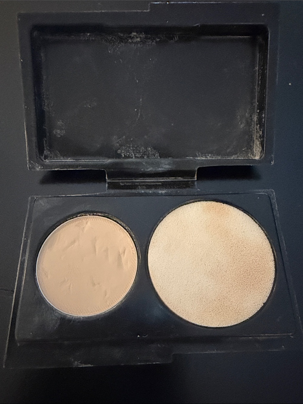 MAC Cosmetics Cream Foundation Compact - Light Beige
